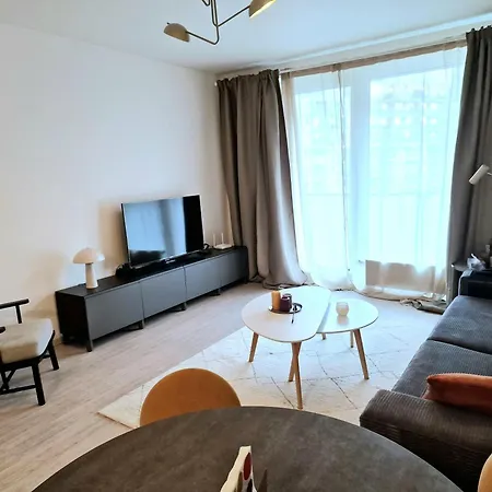 Apartmán Elegant Urban With Parking Spot *